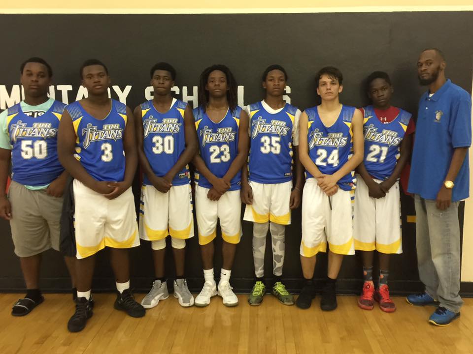 Titans basketball players team photo